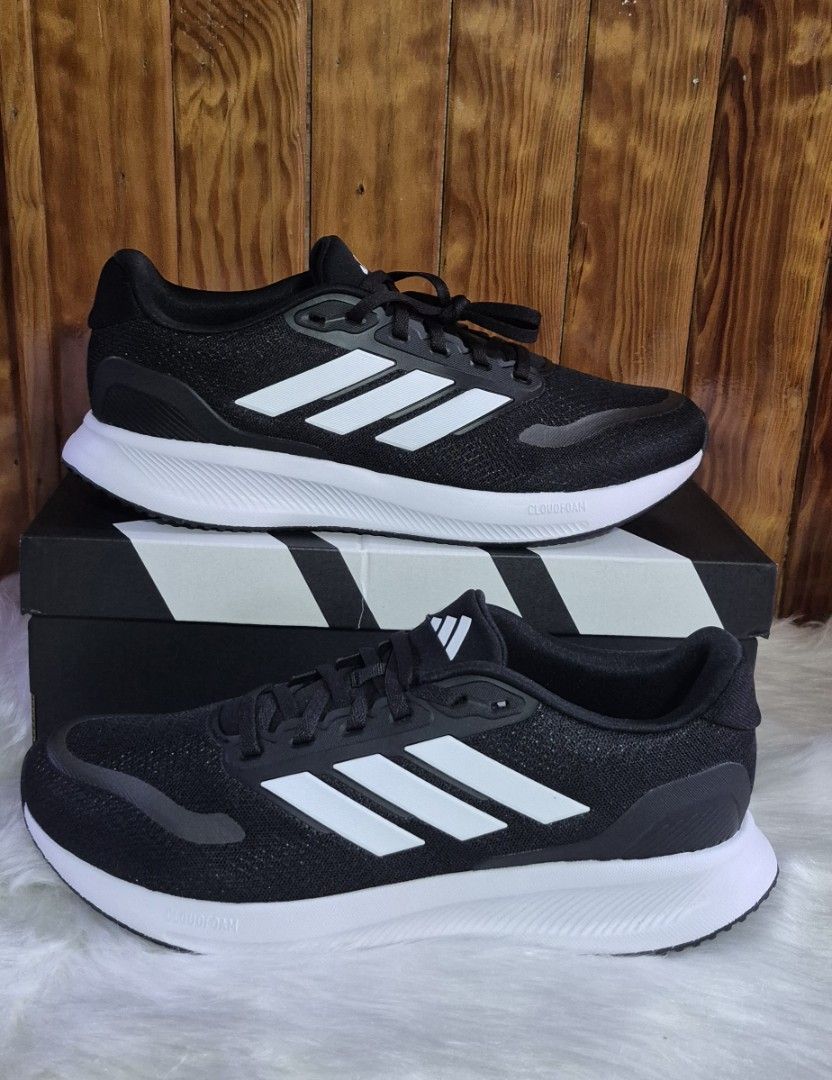 Runfalcon 5 walking & Running Shoes (Category: Casual Shoes) located in Baguio. Submitted by retchell27 (Listing ID 1466029563, Image 1). Description: .