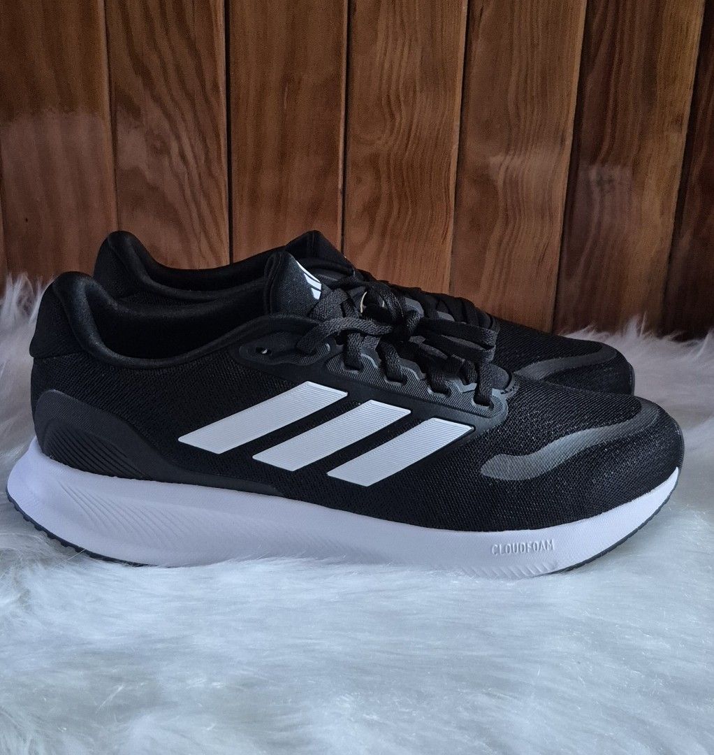 Runfalcon 5 walking & Running Shoes (Category: Casual Shoes) located in Baguio. Submitted by retchell27 (Listing ID 1466029563, Image 2). Description: .