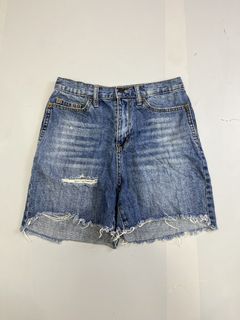(Category: ) located in . Submitted by aas_thriftfings (Listing ID 1465991686, Image 1). Description: .