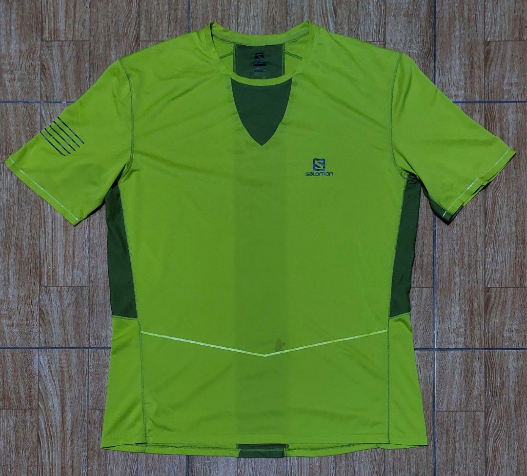 Salomon Lightweight (Category: Activewear) located in Baguio. Submitted by wagwagan_001 (Listing ID 1466078031, Image 1). Description: excellent large 21 x 28.