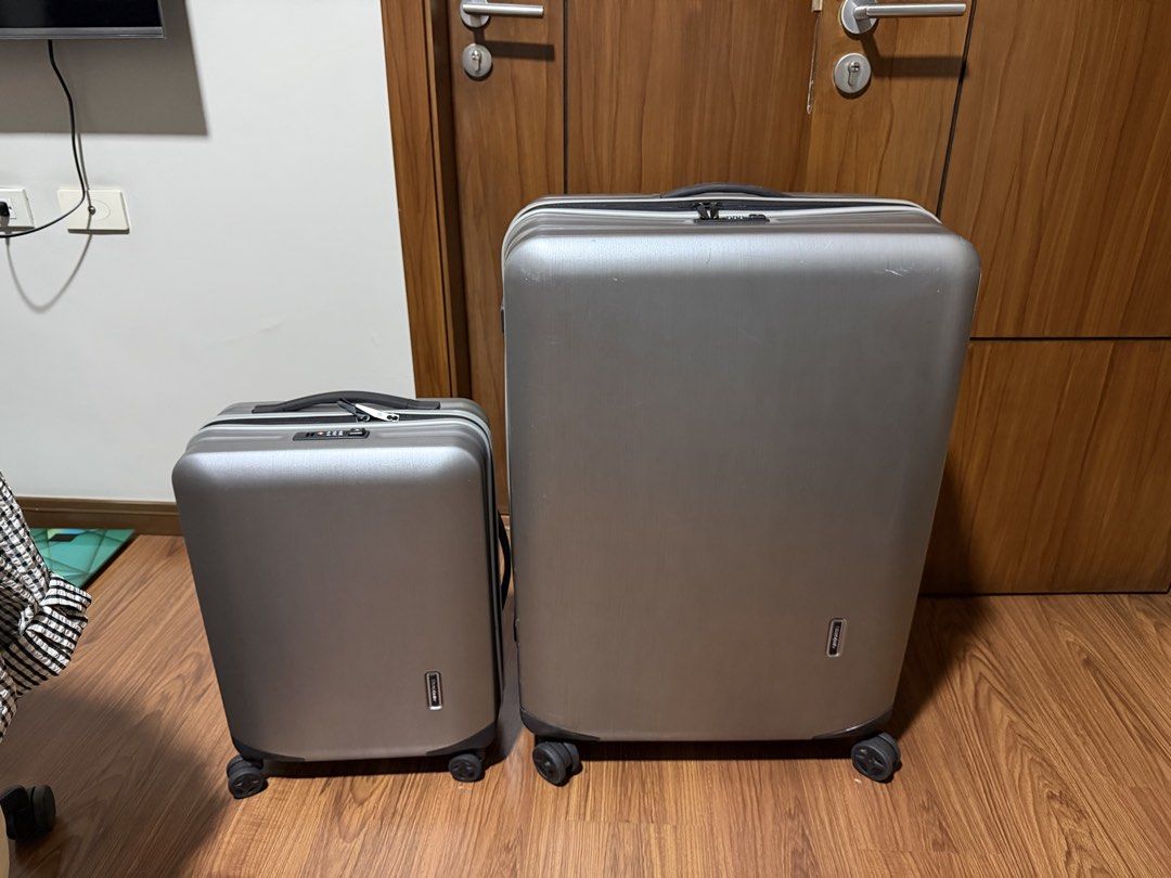 Samsonite Inova Luggage (Category: Luxury Bags & Wallets) located in Quezon City. Submitted by lcl.autoquest (Listing ID 1466034491, Image 1). Description: Samsonite Inova Luggage Large and cabin size Sold as a pair Has some scratches due to usage but still in very good condition Lock, wheels interior all good Selling for only 15k Feel free to call or text for more inquiries 09175330760 .
