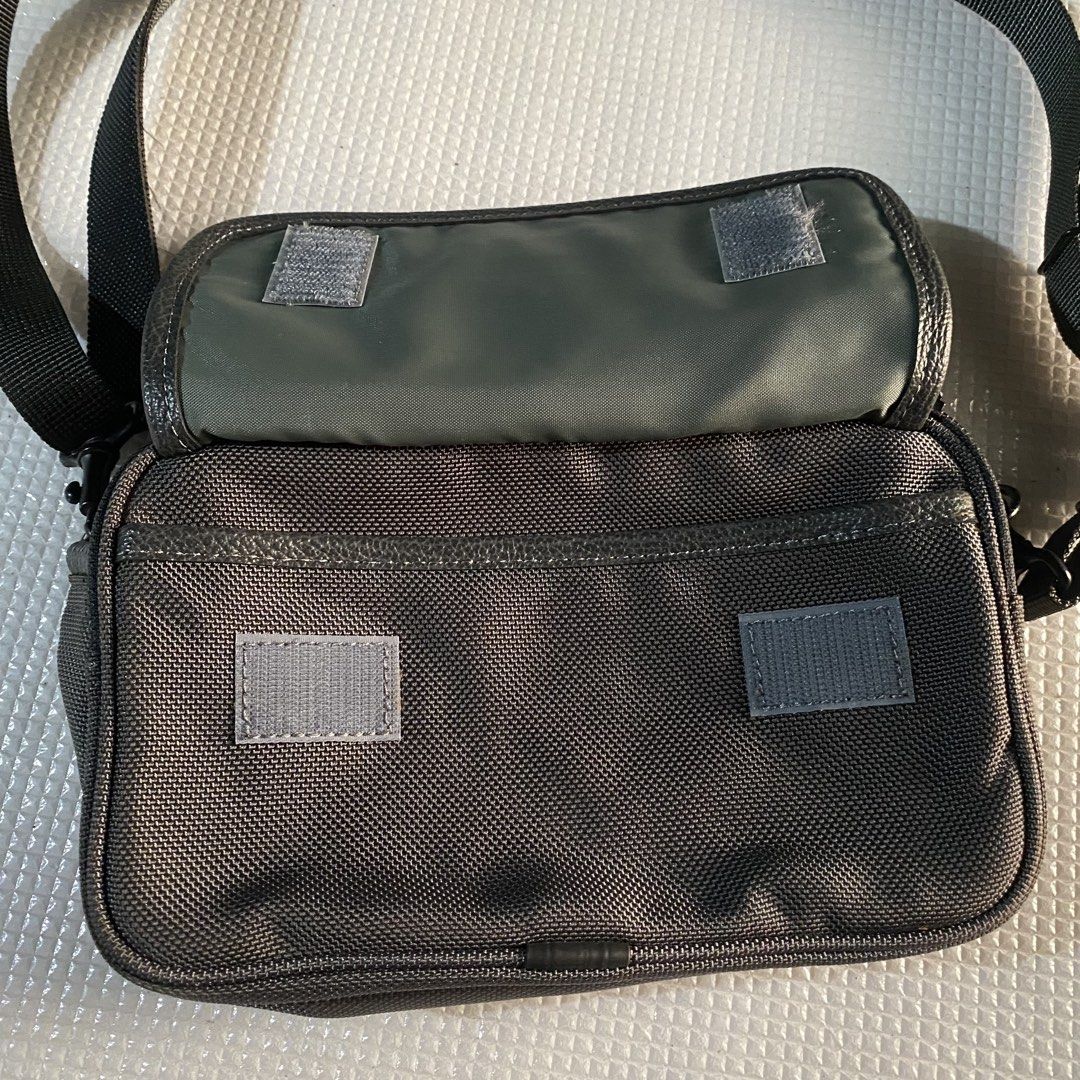 Samsonite shoulder or crossbody utility bag (Category: Sling Bags) located in San Fernando. Submitted by thethriftwardrobe.ph (Listing ID 1466105358, Image 2). Description: Samsonite shoulder or crossbody utility bag In good condition Leather yung design sa harap, handle at yung sabitan ng belt.