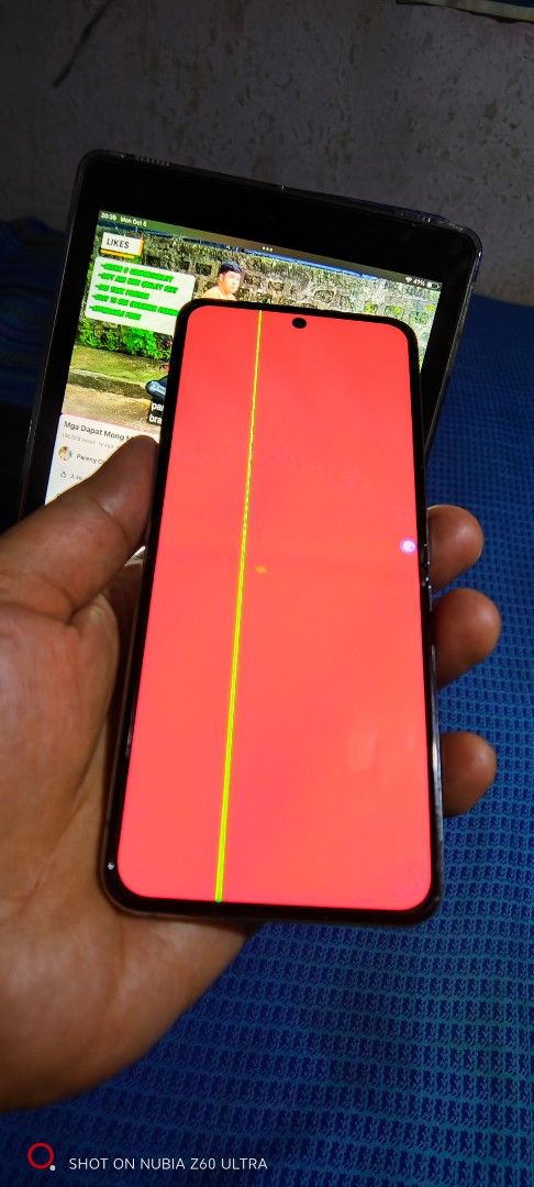 Samsung flip 5 with line and Dead pixel (Category: Samsung) located in Manila. Submitted by bright_robert (Listing ID 1466120734, Image 1). Description: issues may line at manipis na dead pixel pwedeng pang back up unit 6500.