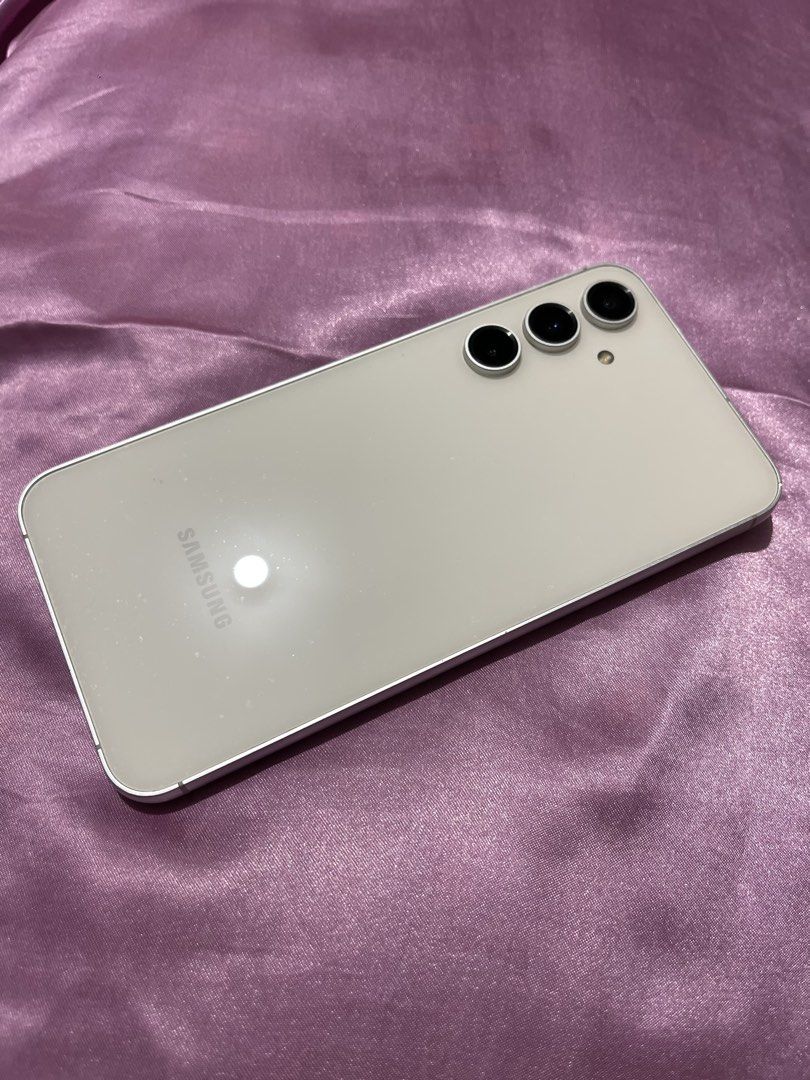 Samsung Galaxy S23FE (Category: Samsung) located in Manila. Submitted by bsmtagalog (Listing ID 1466114845, Image 1). Description: RFS: extra phone.