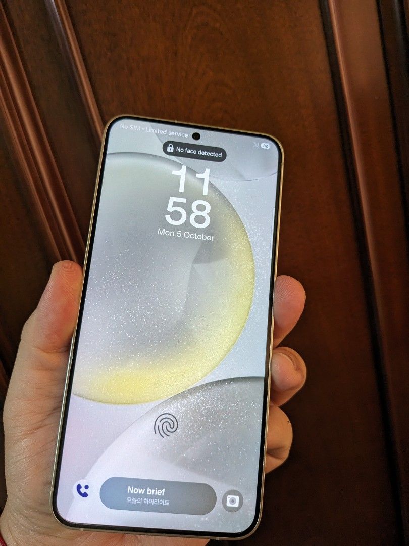 Samsung Galaxy S24 plus 256gb (Category: Samsung) located in Manila. Submitted by victorzzxx (Listing ID 1465986830, Image 1). Description: smooth no issue factory unlock with cable check all u want fairview firm price.