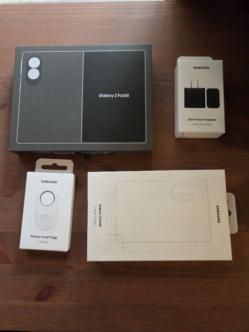 Samsung Galaxy Z Fold 8 Bundle with Accessories (Category: Samsung) located in Quezon City. Submitted by ohayo_manila (Listing ID 1466006245, Image 1). Description: brand new SEALED samsung fold 8 -pistachio green color (limited from samsung only) -256gb freebies -samsung fold 8 clear case -smart tag2 -25w power adapter bought from samsung online fully paid with receipt as proof rfs: iphone duo.