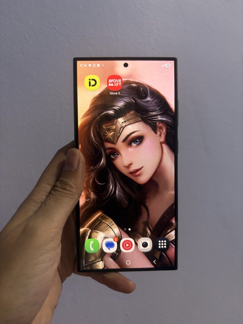 Samsung S24 Ultra 256 GB (Category: Samsung) located in Navotas City. Submitted by heiresslovecloset (Listing ID 1466035917, Image 1). Description: Display 6.8-inch Dynamic AMOLED 2X, 1440 x 3120 pixels, 120Hz refresh rate, 2600 nits peak brightness, Corning Gorilla Armor A huge, super-bright screen that cuts down reflections and stays smooth when you scroll. Processor Qualcomm Snapdragon 8 Gen 3 for Galaxy A custom, top-tier chip made for fast g
