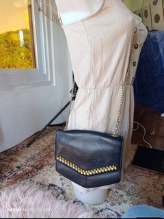 (Category: ) located in . Submitted by kristhriftshop13 (Listing ID 1466023343, Image 1). Description: .