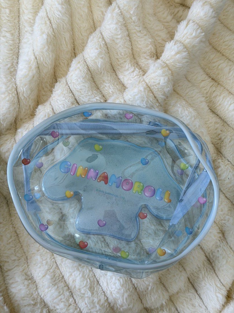 Sanrio Cinnamoroll Gummy Candy Pouch (Category: Other Merchandise) located in Manila. Submitted by cinnmoroll (Listing ID 1466104588, Image 3). Description: - minimal dirt on zipper line - cinna pendant on zipper with scratch/cracks from within lang.
