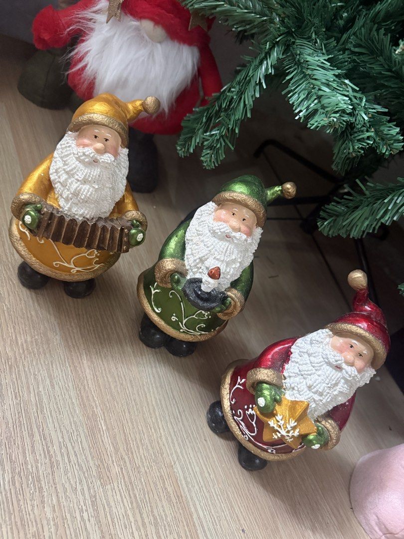 Santa Christmas Decor (Category: Other Home Decor) located in Antipolo. Submitted by marj_11 (Listing ID 1465973318, Image 1). Description: .