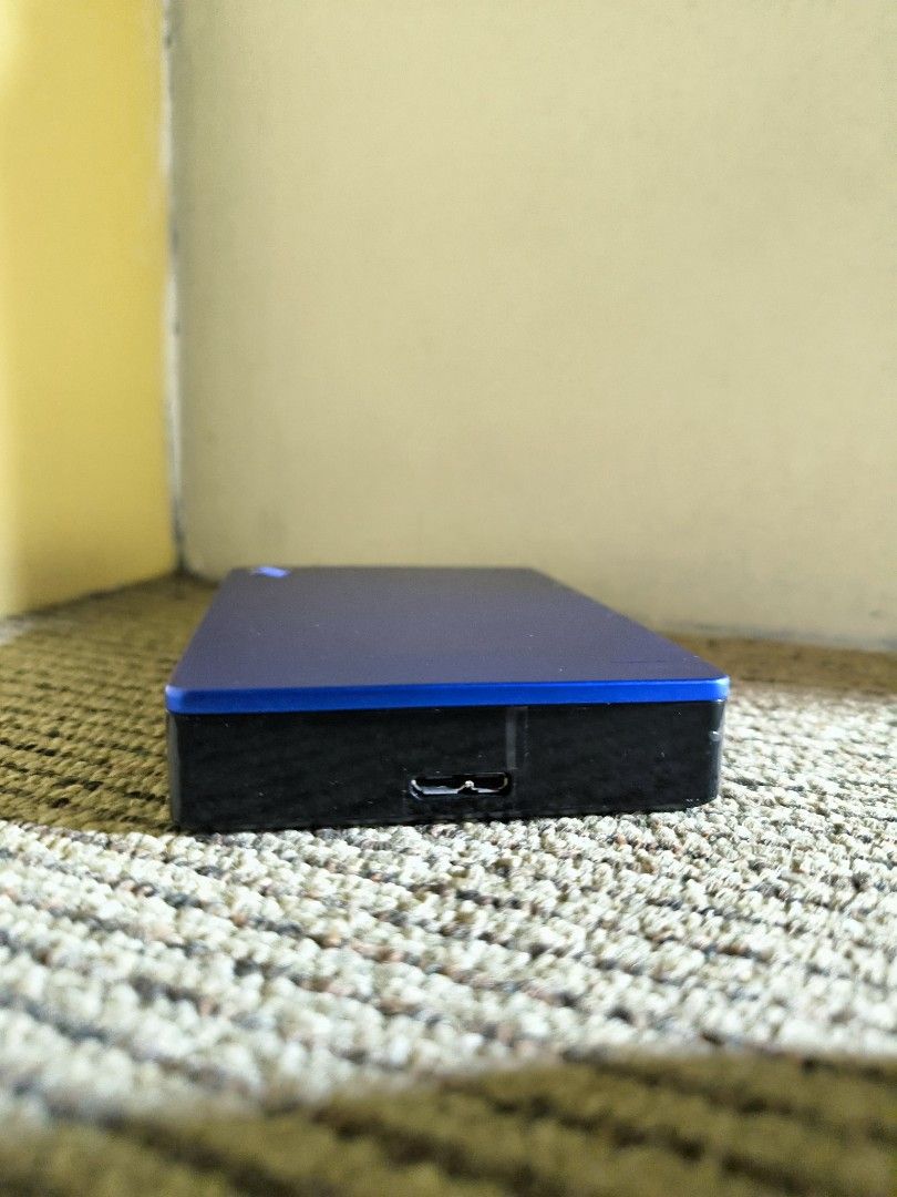 Seagate Backup Plus 4TB External Hard Drive Blue (Category: Hard Disks & Thumbdrives) located in Quezon City. Submitted by icemage47 (Listing ID 1466118137, Image 2). Description: Item: Seagate Backup Plus external hard drive Storage: 4TB storage Blue metal top cover with black plastic base. Stock: 3 Inclusion: Original USB cable..