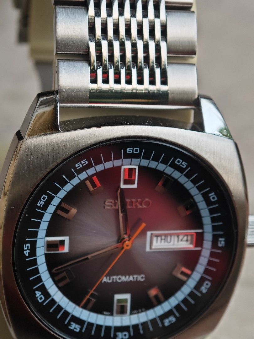 Seiko 5 Automatic Watch 7S26-04B0 (Category: Men's Watches) located in Manila. Submitted by xxxtian (Listing ID 1466050897, Image 2). Description: Seiko recraft snkn01 used a few times only 9.5/10 has a small ding mark near 12oclock on the case complete with box, will include extra strap and link https://watchesyoucanafford.com/seiko-recraft-snkn01-automatic-review/ can do meet-ups at Wilcon Visayas Ave./SM Cherry Congressional meet ups only for 