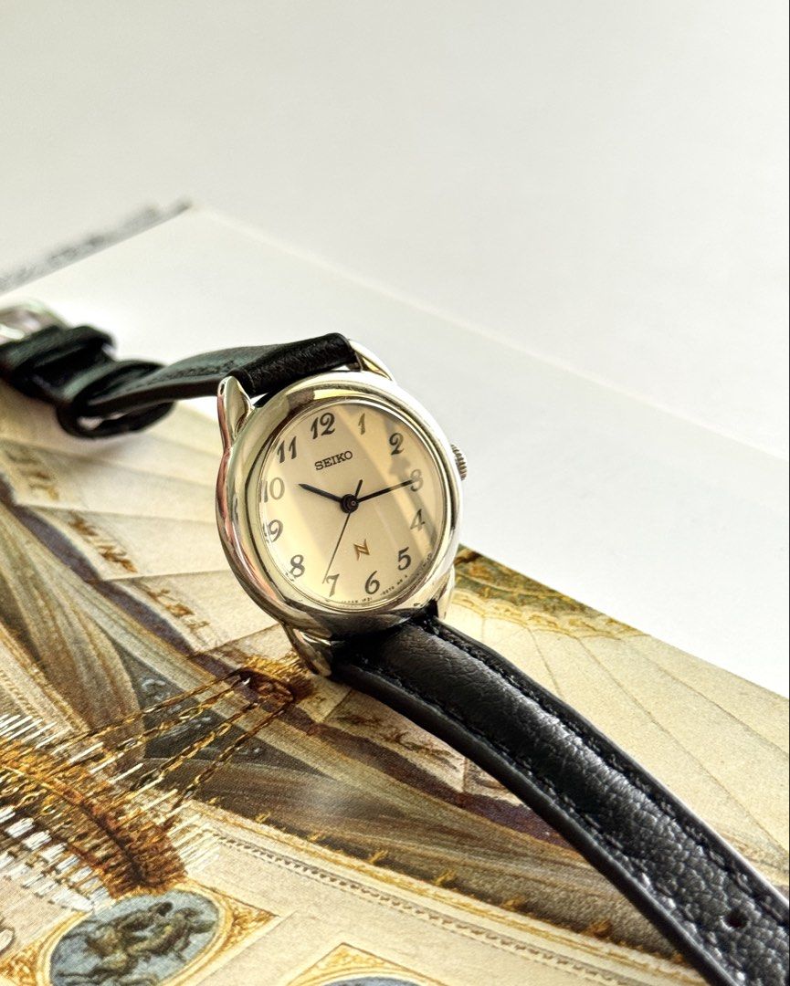 1997 Seiko Silver Noie Round (Category: Women's Watches) located in Batangas. Submitted by refined.timekeepers (Listing ID 1466117230, Image 2). Description: AVAILABLE ✨ Seiko Silver Noie Round BMBY: December 1997 ▫️In like new, excellent working condition ▫️Quartz movement ▫️High quality aftermarket leather strap ▫️Blue minute and hour hands ▫️Super classy when worn ▪️Small scratch on the bottom of the glass (message us for a more detailed photo