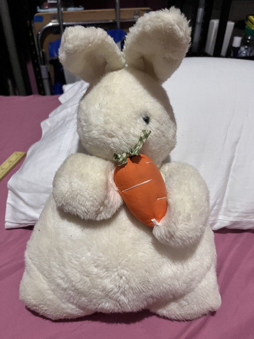 Sekiguchi rabbit w carrot plush (Category: Plushies & Soft Toys) located in Paranaque City. Submitted by bonsaiart (Listing ID 1466058357, Image 1). Description: Pre owned Good condition 850+sf Payment via gcash or paymaya Shipping via j&t No to cop / cod / meetup.