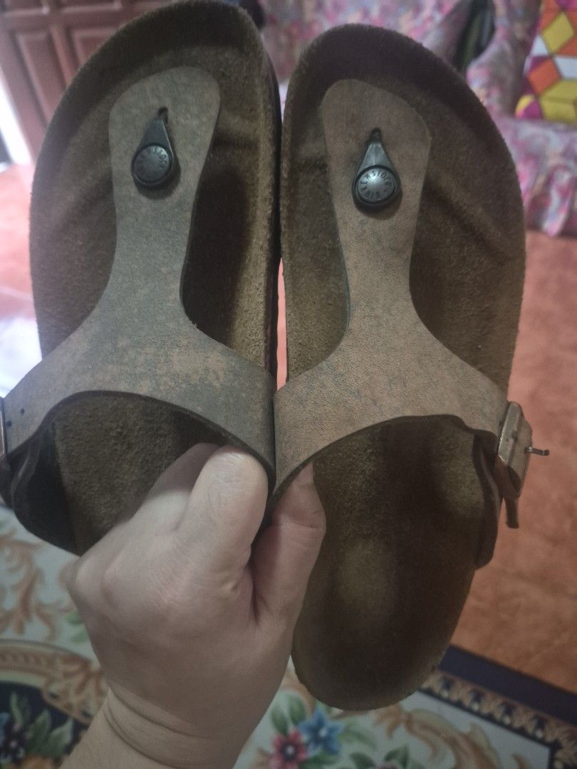 Selling Preloved birkenstock gizeh size 41 (Category: Slippers and slides) located in San Jose. Submitted by solestorybylme (Listing ID 1466151571, Image 2). Description: actual pictures posted good sole condition issue strap discoloration.