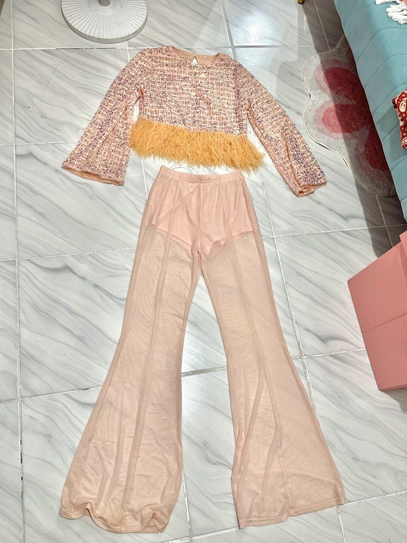 Sequence with fur top & Mesh Flare Pants Terno (Category: Sets or Coordinates) located in Bulacan. Submitted by archivesbyjanine (Listing ID 1466043718, Image 1). Description: With washable stain, check last photo With inner shorts yung pants so hindi makikitaan even if it's mesh.