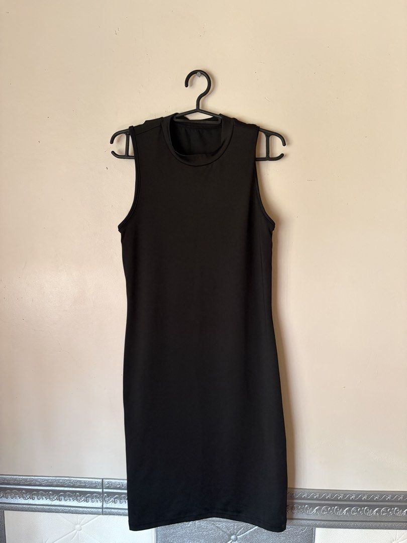 Shein Black Bodycon Dress (Category: Dresses) located in Manila. Submitted by serra_shop (Listing ID 1466089110, Image 1). Description: Body Con Dress Brand on tag Shein Dress Size: Small to Medium Stretchable. Once used Good as new 10/10 Price Mine ₱ 200.