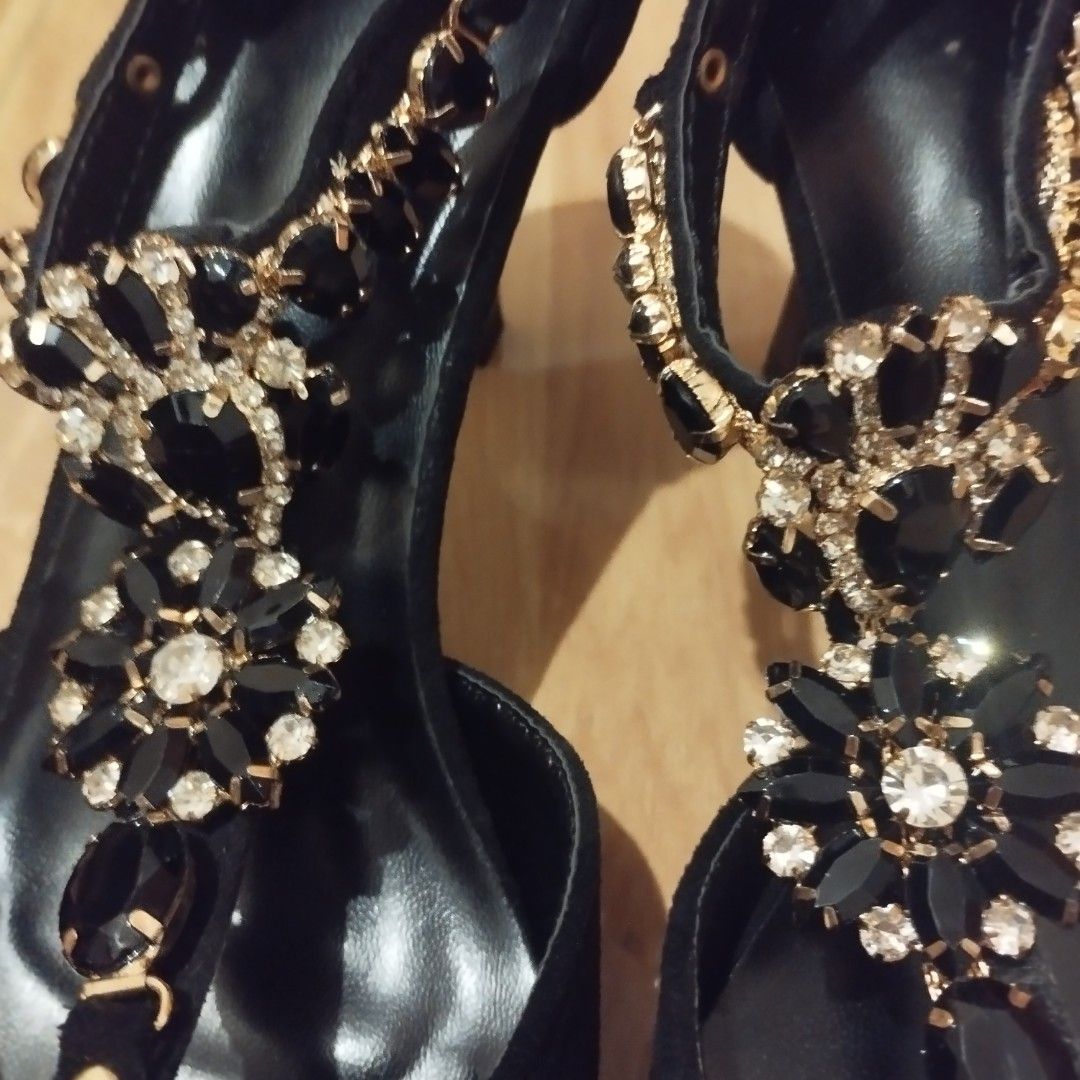 Shein Black Pointed Toe Rhinestone Heels Size 39 (Category: Heels) located in Carmona. Submitted by ichorvault (Listing ID 1466067840, Image 2). Description: ‼️1,400 free sf ‼️1,200 or any nego, buyer shoulders sf never worn except for sizing rfs: doesn't fit - Size: 39 (marked on sole) - Material: Suede-like finish - Design: Pointed toe with stunning rhinestone and black jewel chain detail - Closure: Ankle strap with buckle for secure fit - Heel