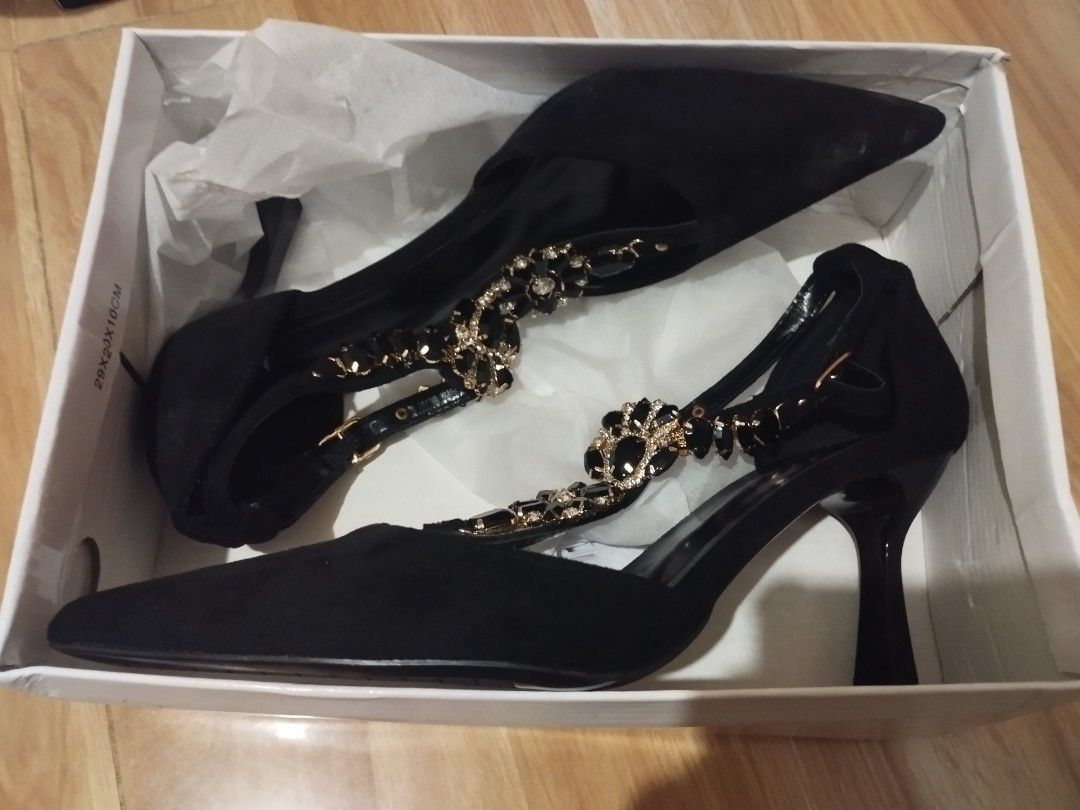 Shein Black Pointed Toe Rhinestone Heels Size 39 (Category: Heels) located in Carmona. Submitted by ichorvault (Listing ID 1466067840, Image 3). Description: ‼️1,400 free sf ‼️1,200 or any nego, buyer shoulders sf never worn except for sizing rfs: doesn't fit - Size: 39 (marked on sole) - Material: Suede-like finish - Design: Pointed toe with stunning rhinestone and black jewel chain detail - Closure: Ankle strap with buckle for secure fit - Heel