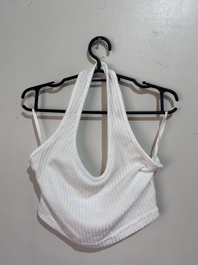 Shein Halter Top (Category: Sleeveless) located in Manila. Submitted by serra_shop (Listing ID 1466118142, Image 2). Description: Shein Size: Small Location: Pampanga Courier: J&T.