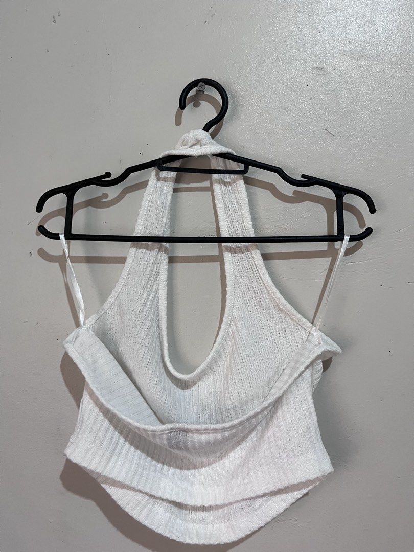 Shein Halter Top (Category: Sleeveless) located in Manila. Submitted by serra_shop (Listing ID 1466118142, Image 3). Description: Shein Size: Small Location: Pampanga Courier: J&T.