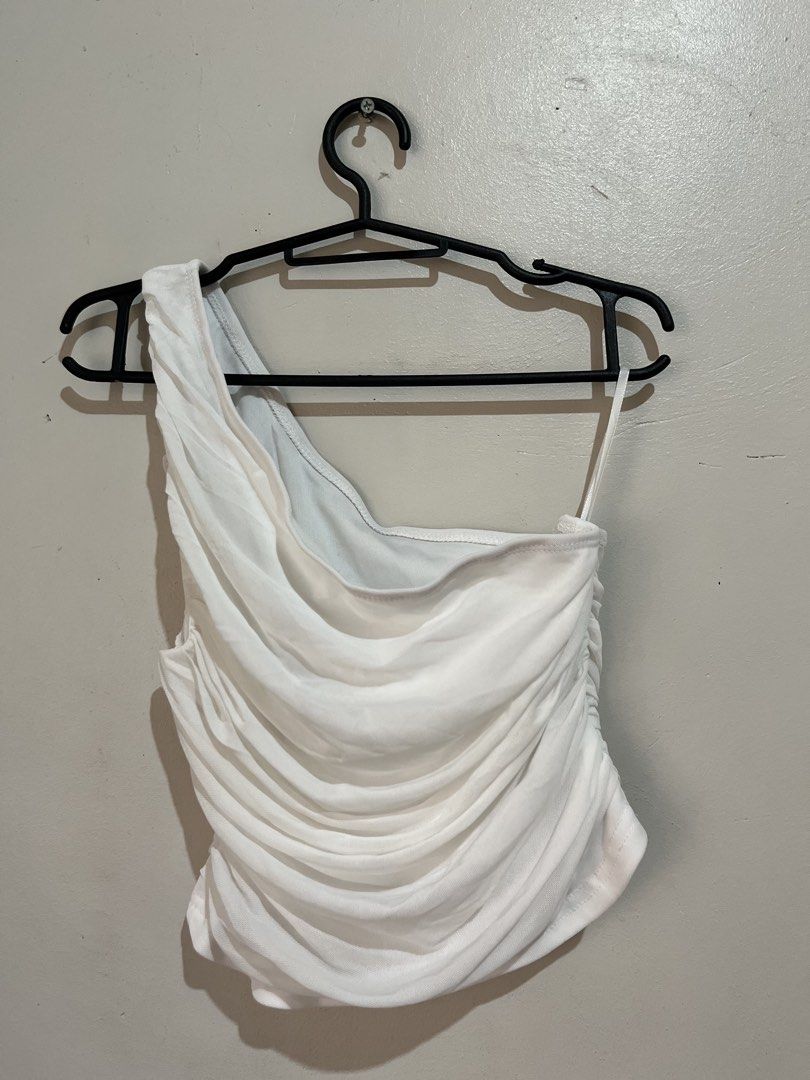 Shein One side mesh top (Category: Sleeveless) located in Manila. Submitted by serra_shop (Listing ID 1466116842, Image 3). Description: Mesh one side top Size: Small Location: Pampanga Courier: J&T.