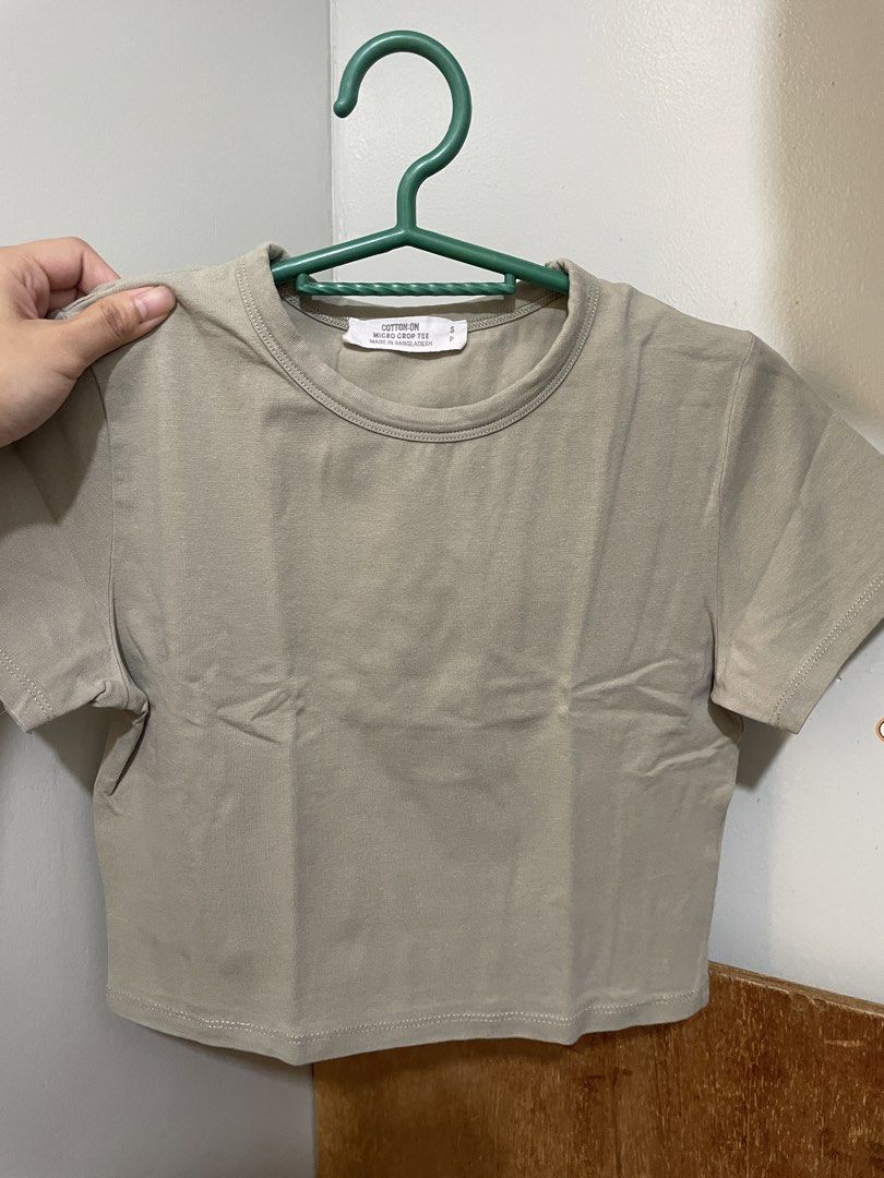 size small cotton on green baby tee (Category: Shirts) located in Quezon City. Submitted by leocurations (Listing ID 1465974781, Image 1). Description: .