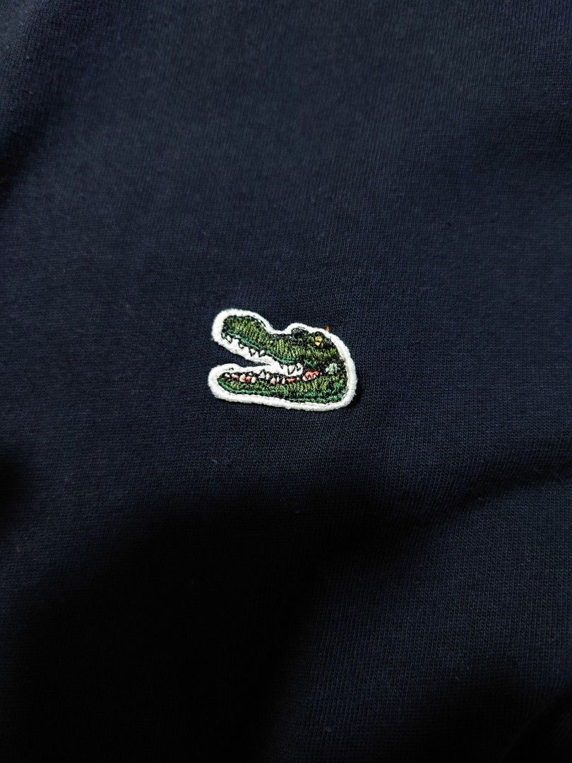 Skechers tshirt thrift (Category: Tshirts & Polo Shirts ) located in Paranaque City. Submitted by emzeicool48572 (Listing ID 1466057990, Image 3). Description: Size: Large to Semi- XL (22.5x28 inch) Material: Cotton Semi- heavy Cotton Color: Black color rate: 9/10 Condition: 9/10 📍Tambo Paranaque 💸Payment: Pay Maya only 📦🚚 Delivery: Lalamove or j&t (order mo book mo) No return policy Buy at your own risk Don't expect too much from this produc