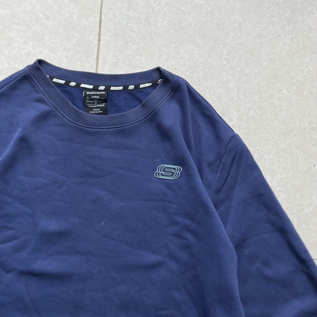 SKETCHERS SWEATER (Category: Activewear) located in Liloan. Submitted by retro_ken_finds (Listing ID 1465960782, Image 3). Description: (SKETCHERS) 📐𝐌𝐞𝐚𝐬𝐮𝐫𝐞𝐦𝐞𝐧𝐭 ( 𝒊𝒏 𝒊𝒏𝒄𝒉𝒆𝒔 ) ᴡɪᴅᴛʜ: 23.5 | ʟᴇɴɢᴛʜ: 27 • ᴄᴏɴᴅɪᴛɪᴏɴ: 9/10 • ᴄᴏʟᴏʀ ʀᴀᴛᴇ: 9/10 _______________________________ 🅼🅸🅽🅴: 500.