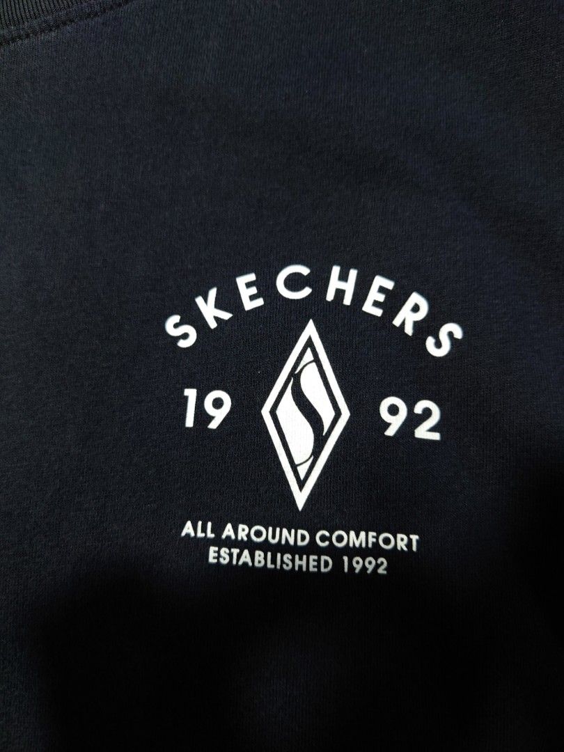 Skechers tshirt t (Category: Tshirts & Polo Shirts ) located in Paranaque City. Submitted by emzeicool48572 (Listing ID 1466055149, Image 3). Description: Size: Medium (21x26.5 inch) Material: Cotton Crew Neck Color: Black color rate: 9/10 Condition: 9/10 📍Tambo Paranaque 💸Payment: Pay Maya only 📦🚚 Delivery: Lalamove or j&t (order mo book mo) No return policy Buy at your own risk Don't expect too much from this product, it's just a SECONDHAND