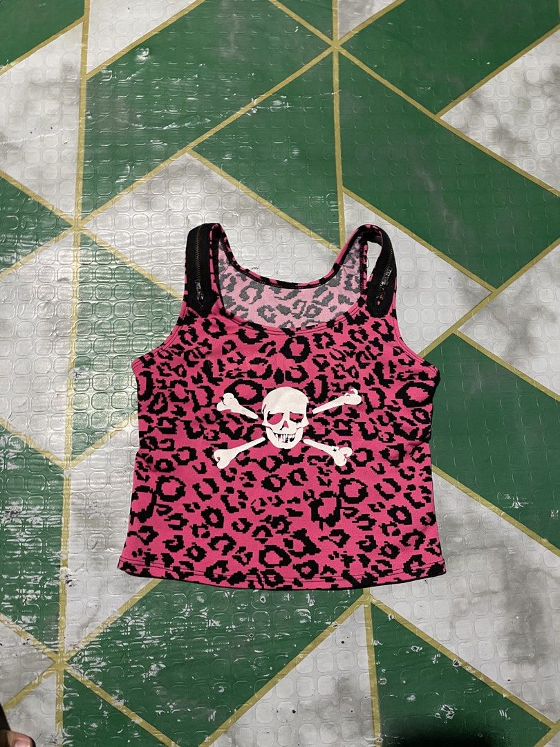 Skull sleeveless Grunge (Category: Blouses) located in Lucena. Submitted by riyizthriftz (Listing ID 1466097055, Image 1). Description: Skull sleeveless Grunge Y2k Punk Small sizing Good condition Color rate 9.5/10 One zipper hard to move .