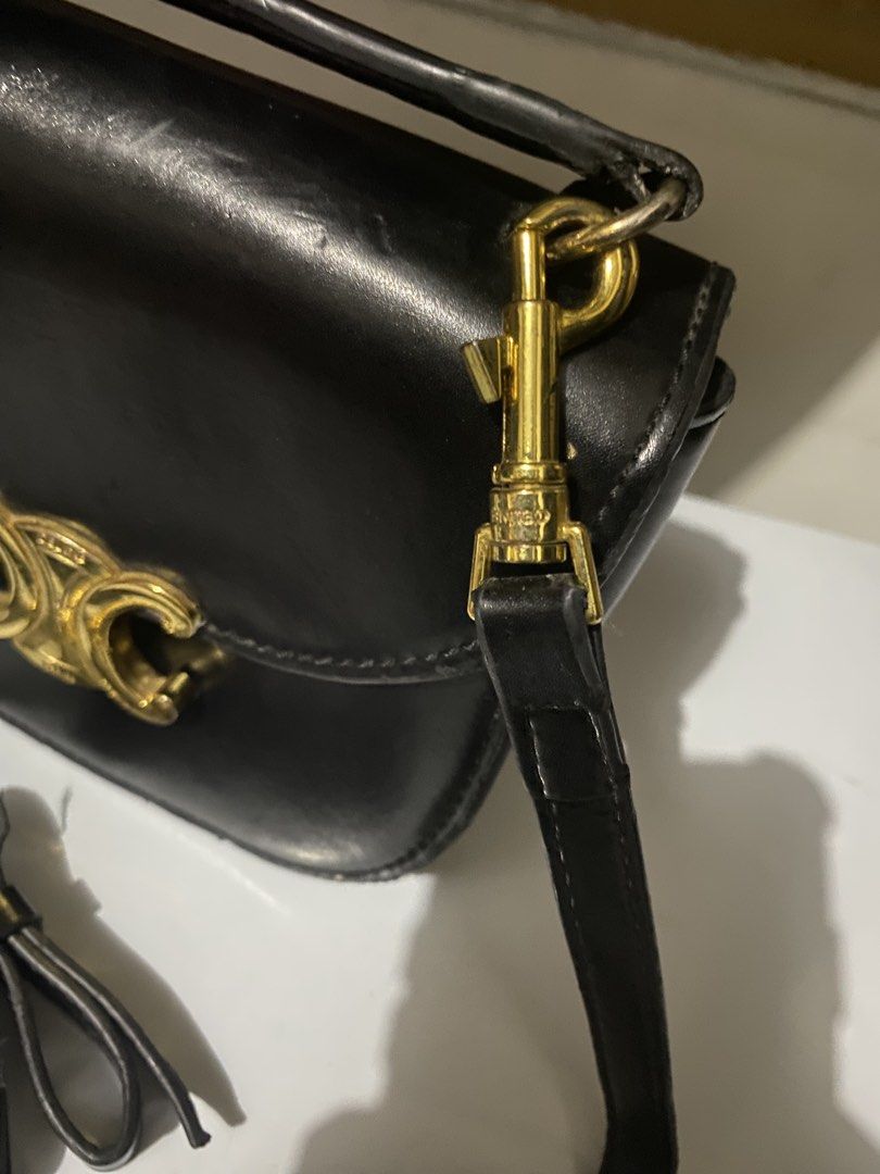 Sling bag (Small) (Category: Cross-body Bags) located in Manila. Submitted by gelaimarieh (Listing ID 1465959995, Image 3). Description: .