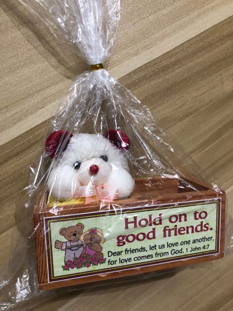 SM - Bear in crate (Desk display with holder) (Category: Plushies & Soft Toys) located in San Juan City. Submitted by ttanmien (Listing ID 1466099458, Image 2). Description: Great gift idea .