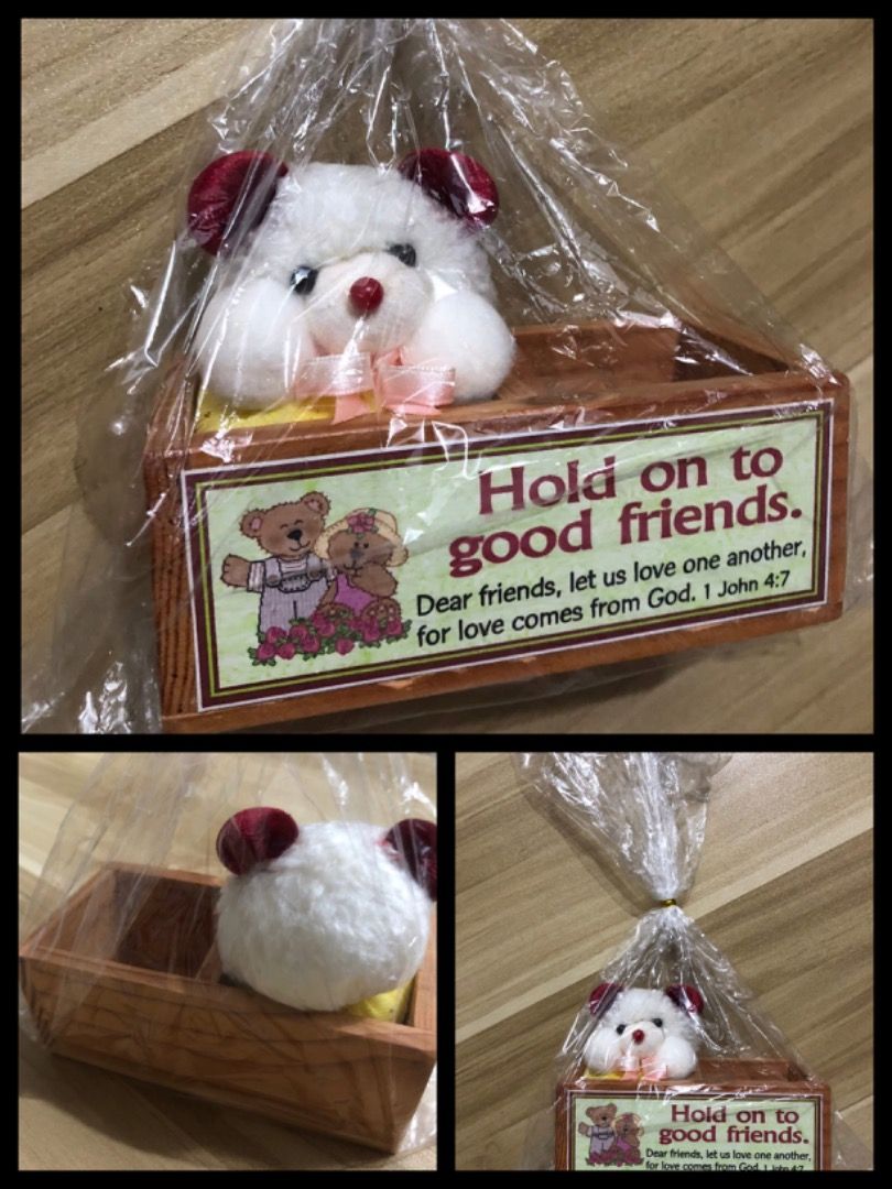 SM - Bear in crate (Desk display with holder) (Category: Plushies & Soft Toys) located in San Juan City. Submitted by ttanmien (Listing ID 1466099458, Image 1). Description: Great gift idea .