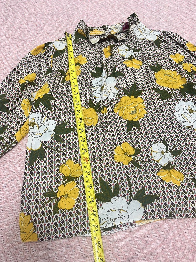 SMALL - Dorothy Perkins Printed longsleeves blouse (Category: Longsleeves) located in Paranaque City. Submitted by regina_sy (Listing ID 1466155028, Image 2). Description: NO issue MOP: GCASH J&T Express delivery (SF c/o BUYER) * Parcel Drop-off (J&T Branch) WEEKENDS only NO WW photo 📍MNL .