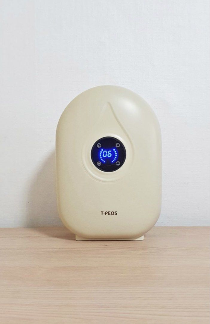 Small dehumidifier (Category: Air Purifiers & Dehumidifiers) located in Quezon City. Submitted by bdtzzz3 (Listing ID 1465955912, Image 3). Description: .