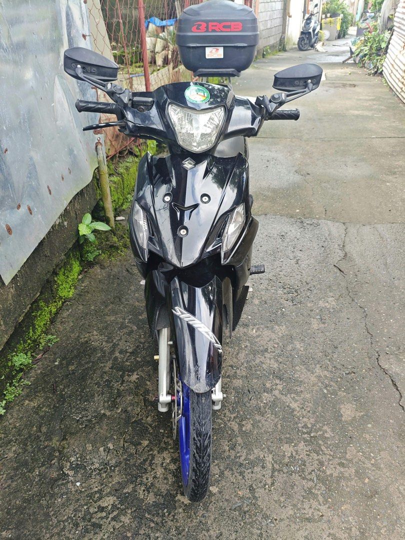 Smash 115 (Category: Motorbikes for Sale) located in San Jose del Monte. Submitted by mightyhawk.59282e (Listing ID 1466104291, Image 3). Description: FOR SALE‼️ FOR SALE‼️ FOR SALE‼️ smash 115 good running yan, complete papers at open DOS din, kasama narin top box both automatic and manual ISSUE: paso nung july lang, mag kaiba ng mags PM‼️📩.