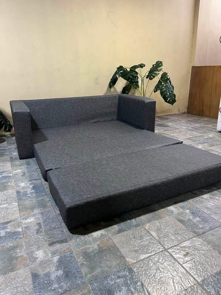 Sofabed (Category: Sofas) located in Meycauayan. Submitted by marygracecasimiro (Listing ID 1466018302, Image 3). Description: Imported Space Saver Gray Leather Sofa Bed from Korea P13,000 lang suki/ Last Price😍 83x63x29in 3 Seater Kasya ang Tatlo pag naka-Bed Queen Size Space Saver Walang Sag Walang Lubog Super Kapal ang Foam Super Comfy Heavy duty No issue Good Condition♥️ Minor Scratch Wala po kaming FREE Delivery mga suki🌼 From Korea #sofab