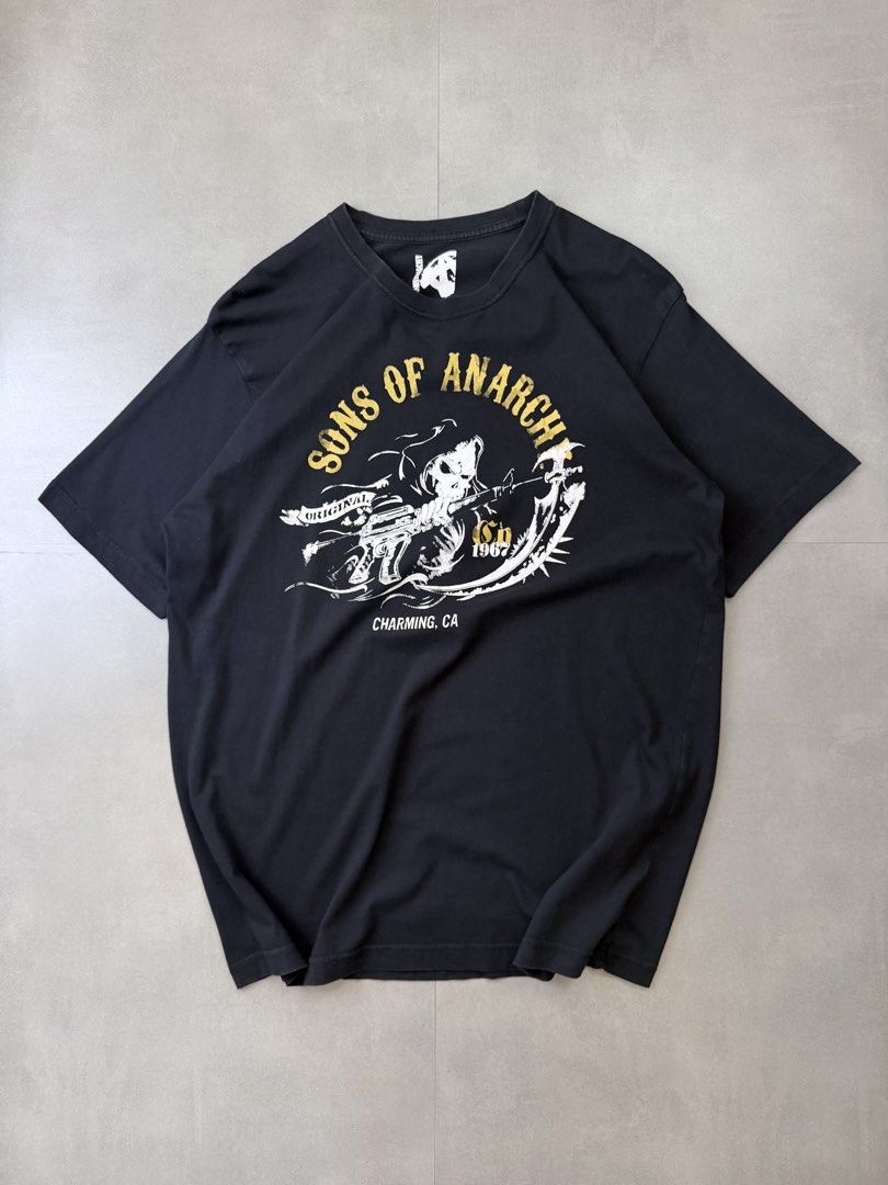 Sons of Anarchy tee shirt (Category: Tshirts & Polo Shirts ) located in Santa Rosa. Submitted by arvintage.ph (Listing ID 1466091147, Image 2). Description: Tagged: Large on tag Width 21” | Length 29.5” Condition: Great condition Issue(s): -.