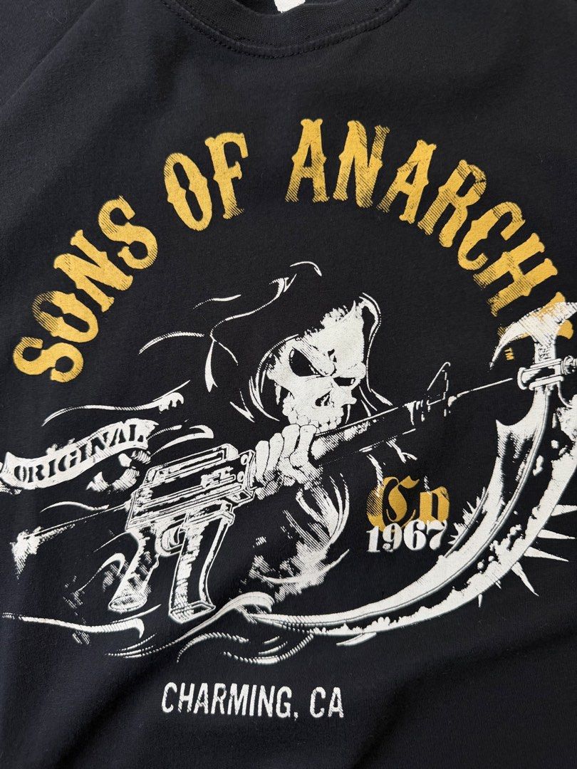 Sons of Anarchy tee shirt (Category: Tshirts & Polo Shirts ) located in Santa Rosa. Submitted by arvintage.ph (Listing ID 1466091147, Image 3). Description: Tagged: Large on tag Width 21” | Length 29.5” Condition: Great condition Issue(s): -.