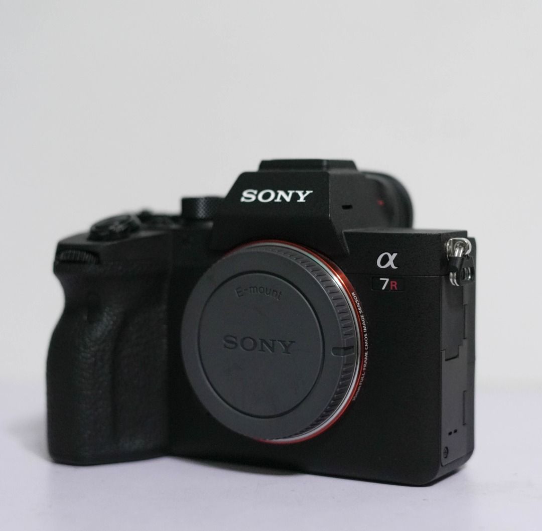 Sony a7RIV-A - less than 400 SC (Category: Cameras) located in Malabon City. Submitted by camcart (Listing ID 1465987323, Image 3). Description: ◈ Sony A7RIV-A (Upgraded version of R4) 61mp Camera (Ideal or mainly for Photographer) Open for Trades ➠ Inclusions: - Body itself - Body Cap - Third Party Battery (1) ✅ Physical Condition: 9/10 (Good condition, minor signs of usage) ✅ Functionality : 10/10 (All Working) ✅ Shutter count : almost 20 SC on