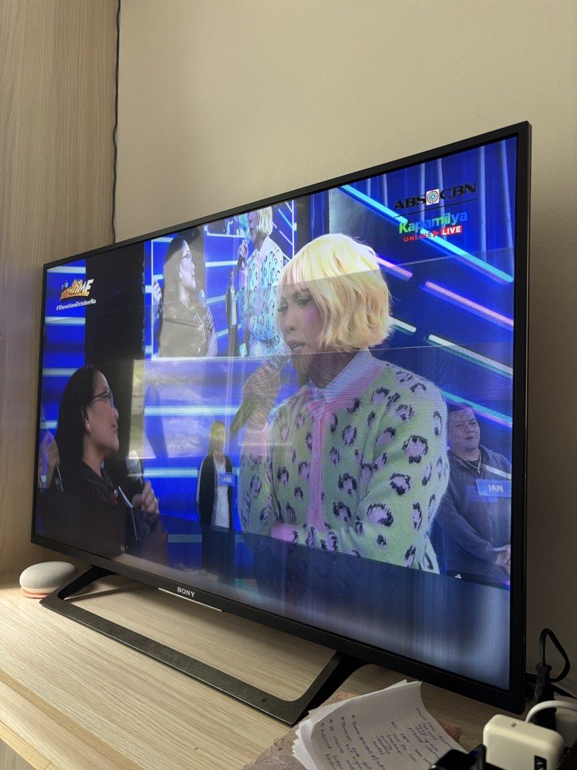 Sony LED TV (Category: TV) located in Muntinlupa City. Submitted by victorangelogabriel (Listing ID 1466029534, Image 1). Description: 1500 PESOS ONLY RUSH ⚡️ Brand: Sony - Type: Flat screen TV with a sleek, thin profile - Design: Stylish thin black bezels and sturdy stand legs - Condition: DEFECTIVE - Included: Power cord and adapter - Meet-up only @ AMAIA STEPS PARKWAY NUVALI, LAGUNA.