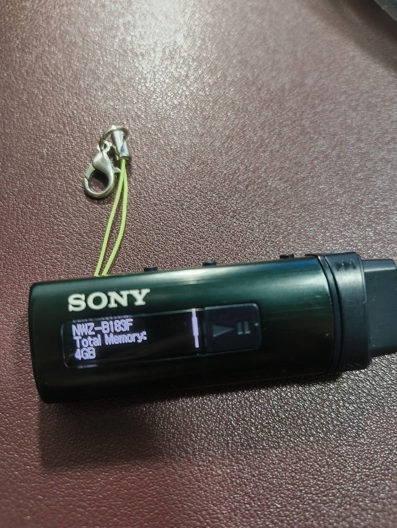 Sony Walkman Digital Music Player MP3 (Category: Portable Music Players) located in Marikina City. Submitted by futurasansss (Listing ID 1466014874, Image 3). Description: ✨ Well taken care of ito, lady owned ✨ I AM THE FIRST OWNER AND USER ✨ Battery life is 3-5 days depende sa volume mo sa music, ako medyo malakas volume ko. VERY MAKUNAT NA BATTERY LIFE. 🫶🏻🫶🏻🫶🏻 ☘️ Rare, vintage analog 🔋 Rechargable via USB, battery is built in ☘️ Fits 400