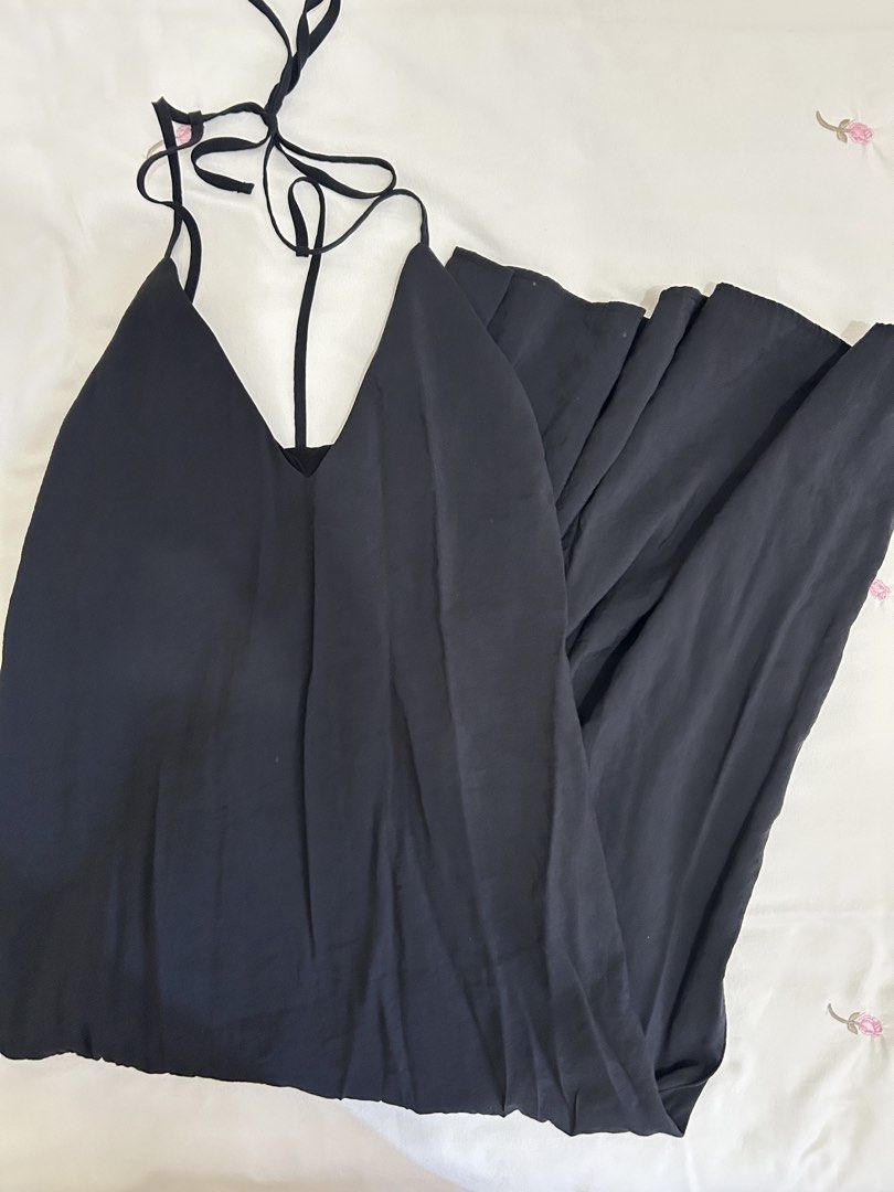 Spaghetti Strap Backless Dress (Category: Dresses) located in Manila. Submitted by summerdeclutters (Listing ID 1466025026, Image 3). Description: 🪷 Fits XS–S 🪷 Worn once only 🪷 Elegant spaghetti-strap backless dress 🪷 Flattering silhouette & beautiful fit 🪷 Excellent condition, like new 🪷 Perfect for dates, dinners & special occasions 🪷 Open to reasonable negotiations! 💌.