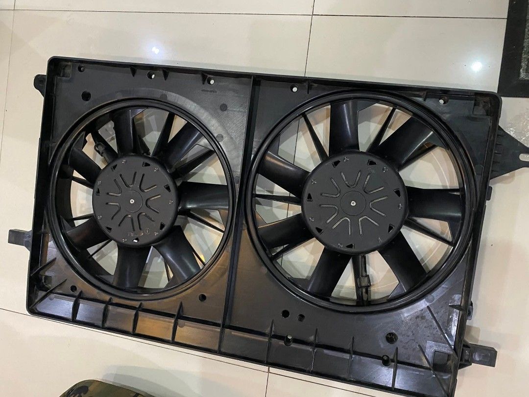 SPAL DOUBLE BRUSHLESS FAN CAR AUXILLIARY (Category: Fans) located in Taguig. Submitted by mixxstuffsshopii (Listing ID 1466047199, Image 1). Description: 👉FOR SALE SPAL DOUBLE BRUSHLESS FAN CAR AUXILLIARY 👉Php 35k Location : Central Signal Taguig City.