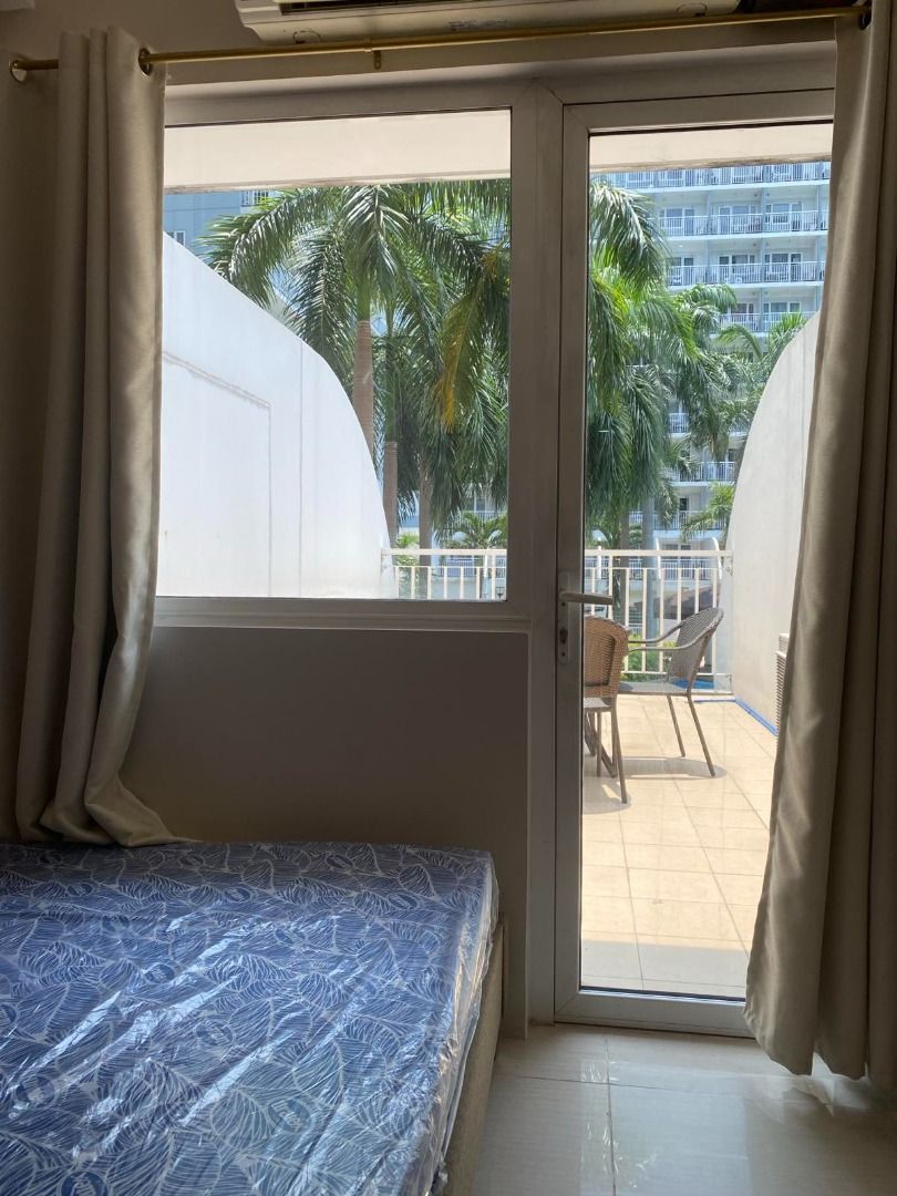 Special 1BR for Sale in Shell Residences (Category: Apartments & Condos) located in Taguig. Submitted by cityassetinc_salesperson (Listing ID 1466060667, Image 2). Description: 🔥𝐅𝐢𝐫𝐞 𝐒𝐀𝐋𝐄🔥 𝗟𝗼𝘄𝗲𝘀𝘁 𝗣𝗿𝗶𝗰𝗲 𝗶𝗻 𝘁𝗵𝗲 𝗠𝗮𝗿𝗸𝗲𝘁!!!! 𝗦𝗵𝗲𝗹𝗹 𝗥𝗲𝘀𝗶𝗱𝗲𝗻𝗰𝗲𝘀 RE-PRICE from 5M 𝗣𝗿𝗼𝗽𝗲𝗿𝘁𝘆 𝗗𝗲𝘁𝗮𝗶𝗹𝘀: ▪︎ Tower C | 239 ▪︎1 bedroom with big balcony ▪︎ Facing pool ▪︎ 44.5 square meter ▪︎ Furnished ▪︎ Fully paid and cle