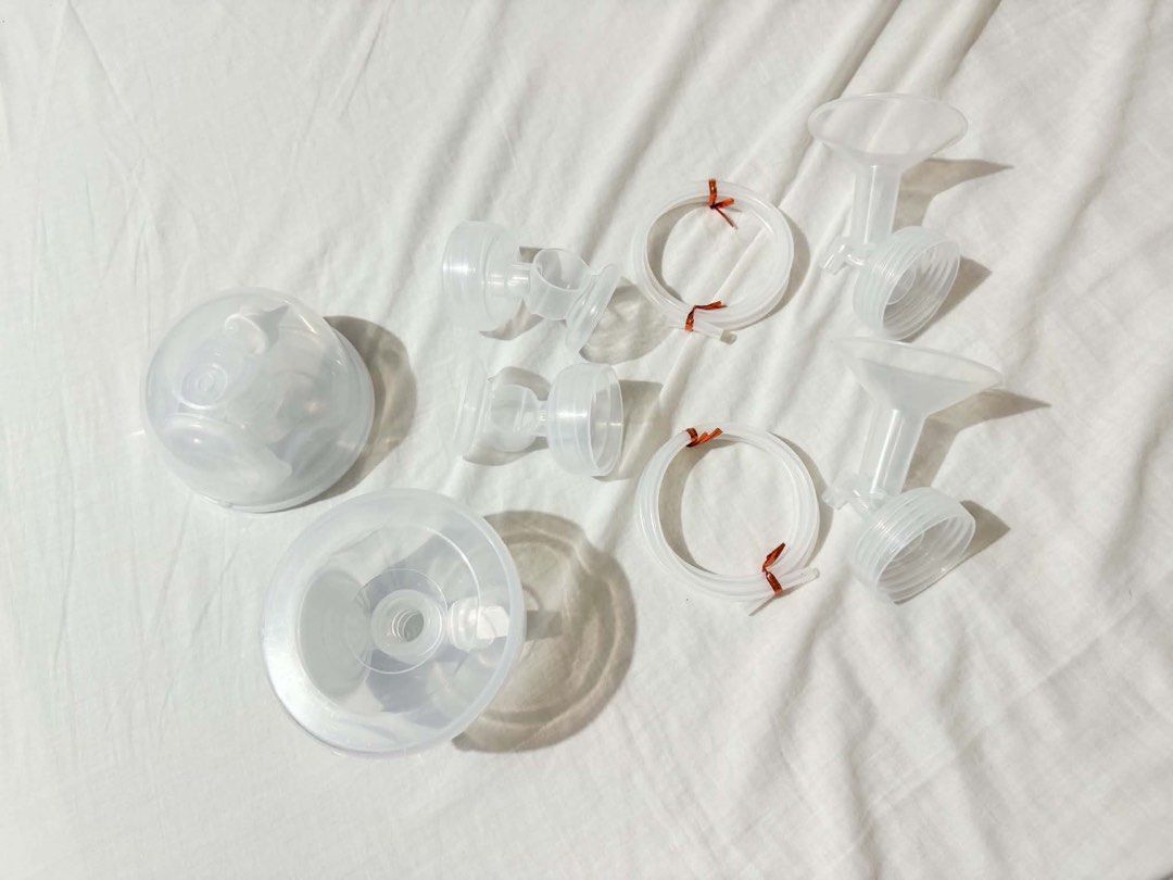 Spectra S1 Pump (Category: Maternity Care) located in Cebu City. Submitted by kronlester95 (Listing ID 1466038296, Image 3). Description: good as new, barely used for 2 months only -comes with Handsfree cups, breast shield, flanges, tubes, etc -original price was ₱16k for the pump ₱2500 for the Handsfree cups .
