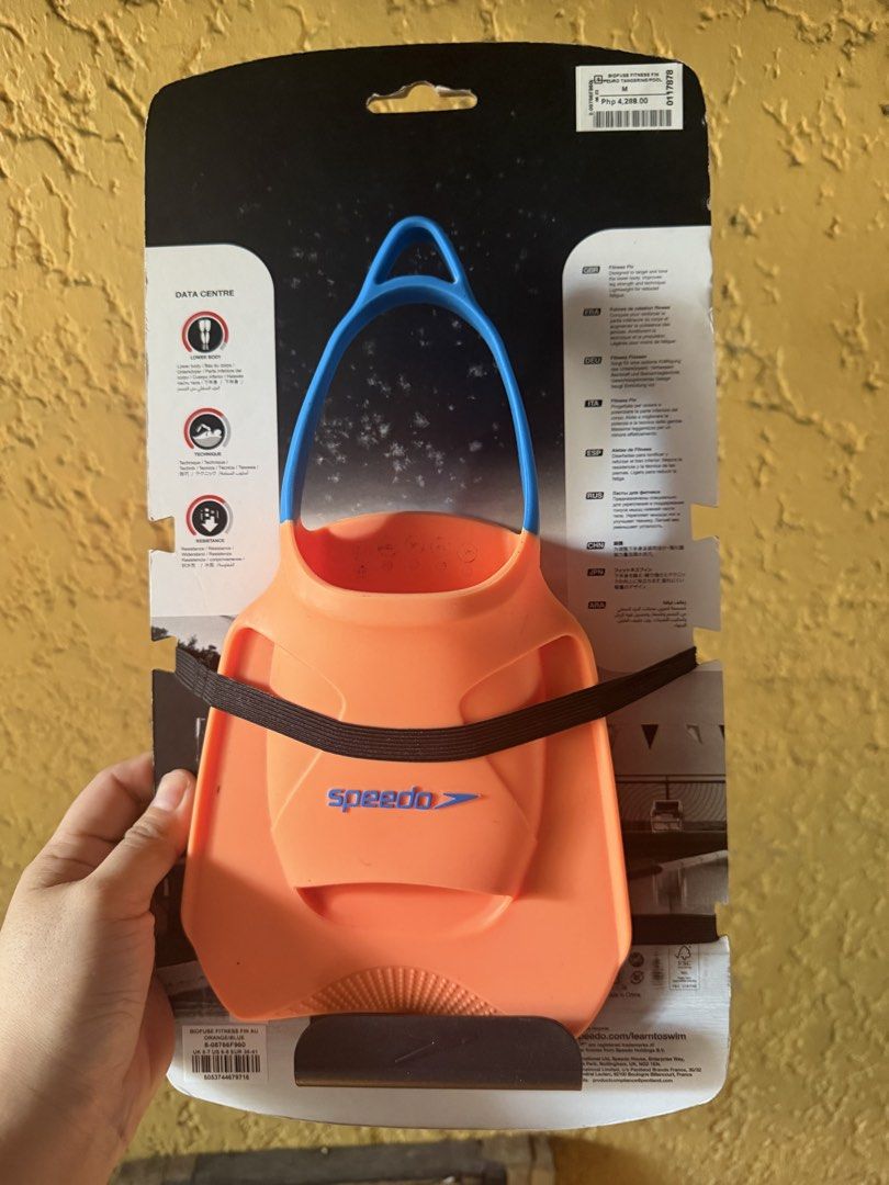 Speedo Swimming fins size M (Category: Swim Top & Rash Guards) located in Manila. Submitted by kaelstoypalace (Listing ID 1465969501, Image 2). Description: Preloved in very good condition Eur 38-41 us 6-8 Uk 5-7.