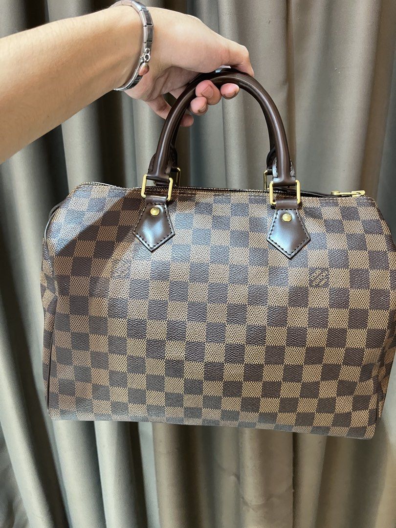 speedy damier 30cm (Category: Luxury Bags & Wallets) located in Manila. Submitted by luxuryitems_bybosst (Listing ID 1466092362, Image 3). Description: excellent condition slightly nego location capitol hills qc walk in are welcome.