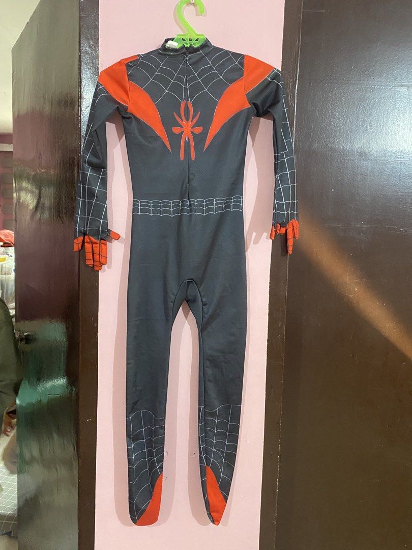 Spiderman costume (Category: Babies & Kids Fashion) located in Bacoor. Submitted by Little_Lady (Listing ID 1465959433, Image 2). Description: Bought preloved,never use on our part sinukat lang masyado mahaba sa anak ko,maganda pa no flaws.. Size small on tag Fit siguro sa 5yo na bata.